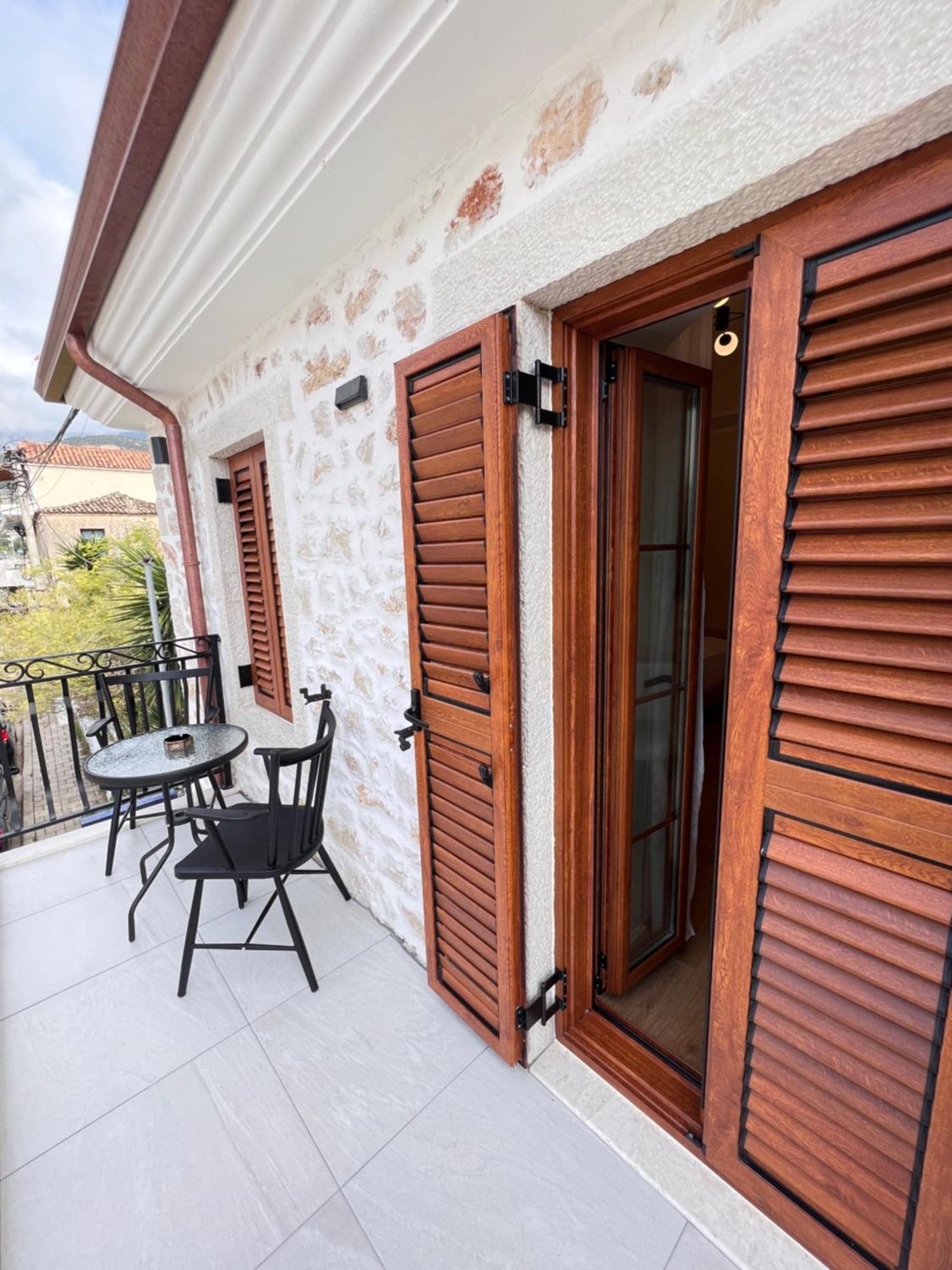 Elpis Guest House Himarë Exterior foto